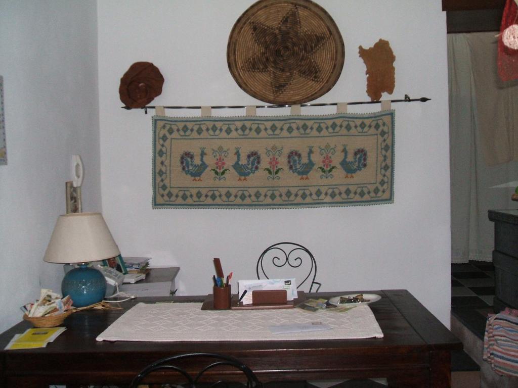 Su Cantaru Guesthouse Villanova Monteleone Buitenkant foto